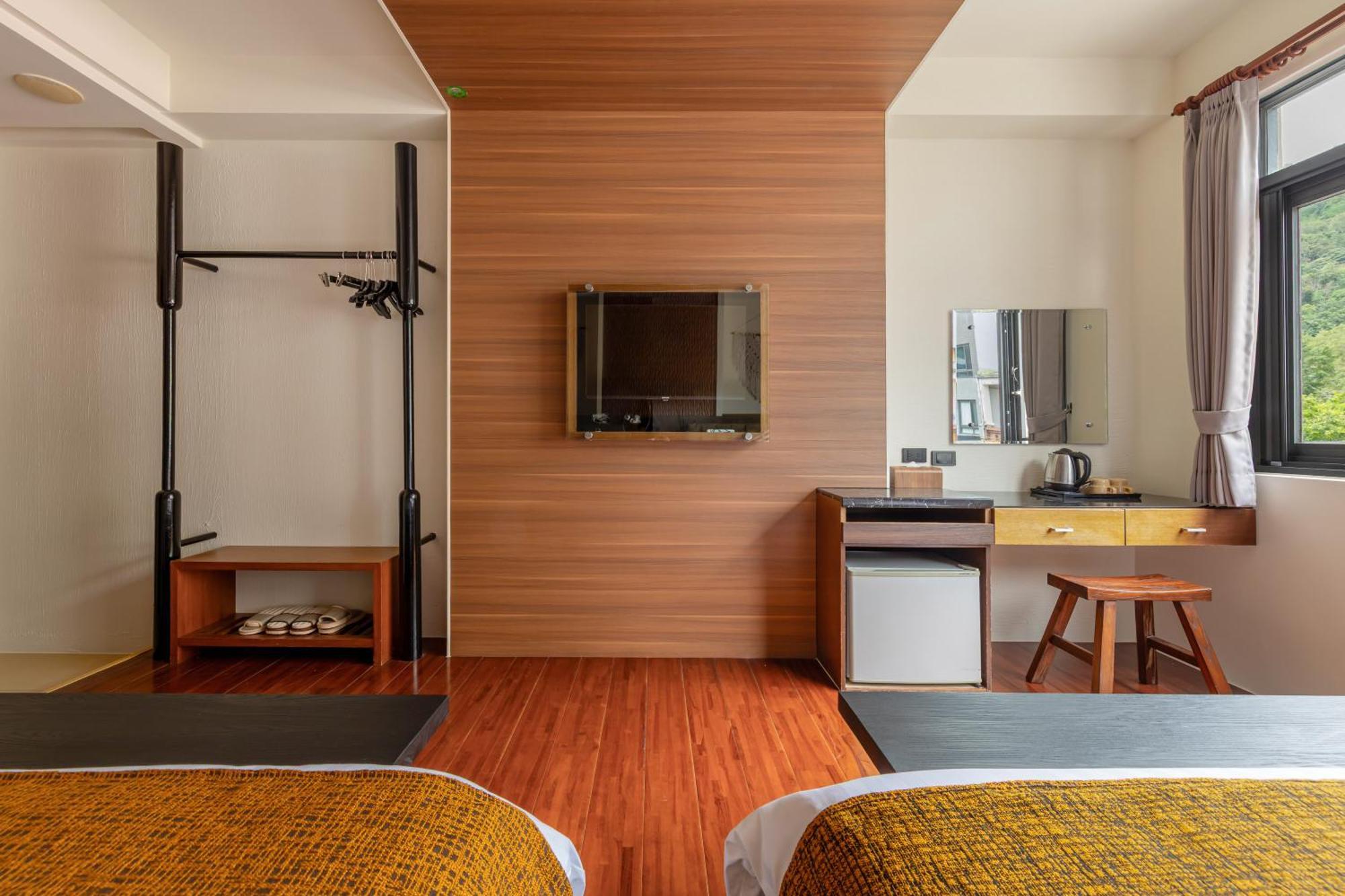 Sun Moon Lake Itathao Vacation Inn With Elevator Yuchi Exterior foto