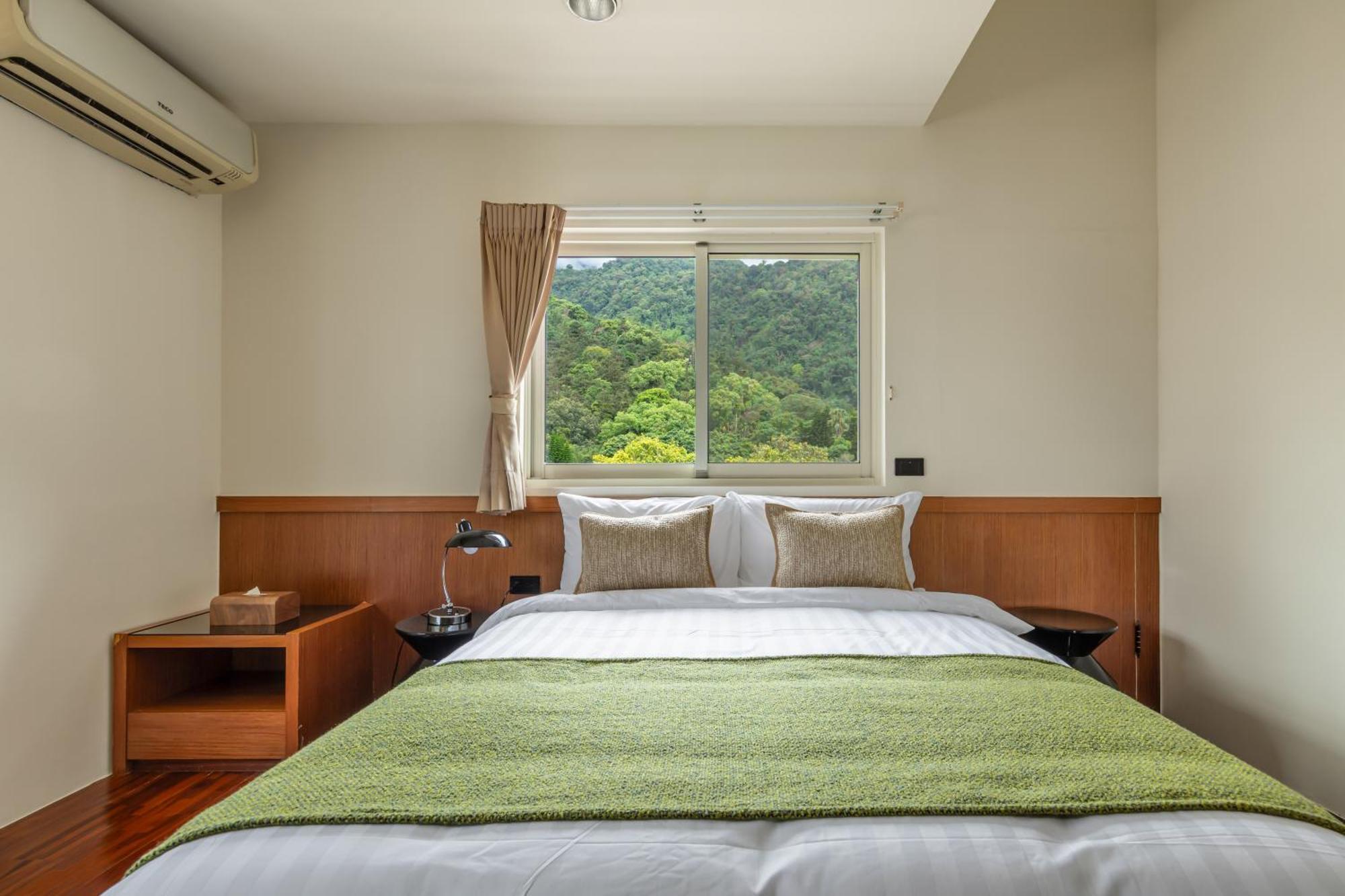 Sun Moon Lake Itathao Vacation Inn With Elevator Yuchi Exterior foto