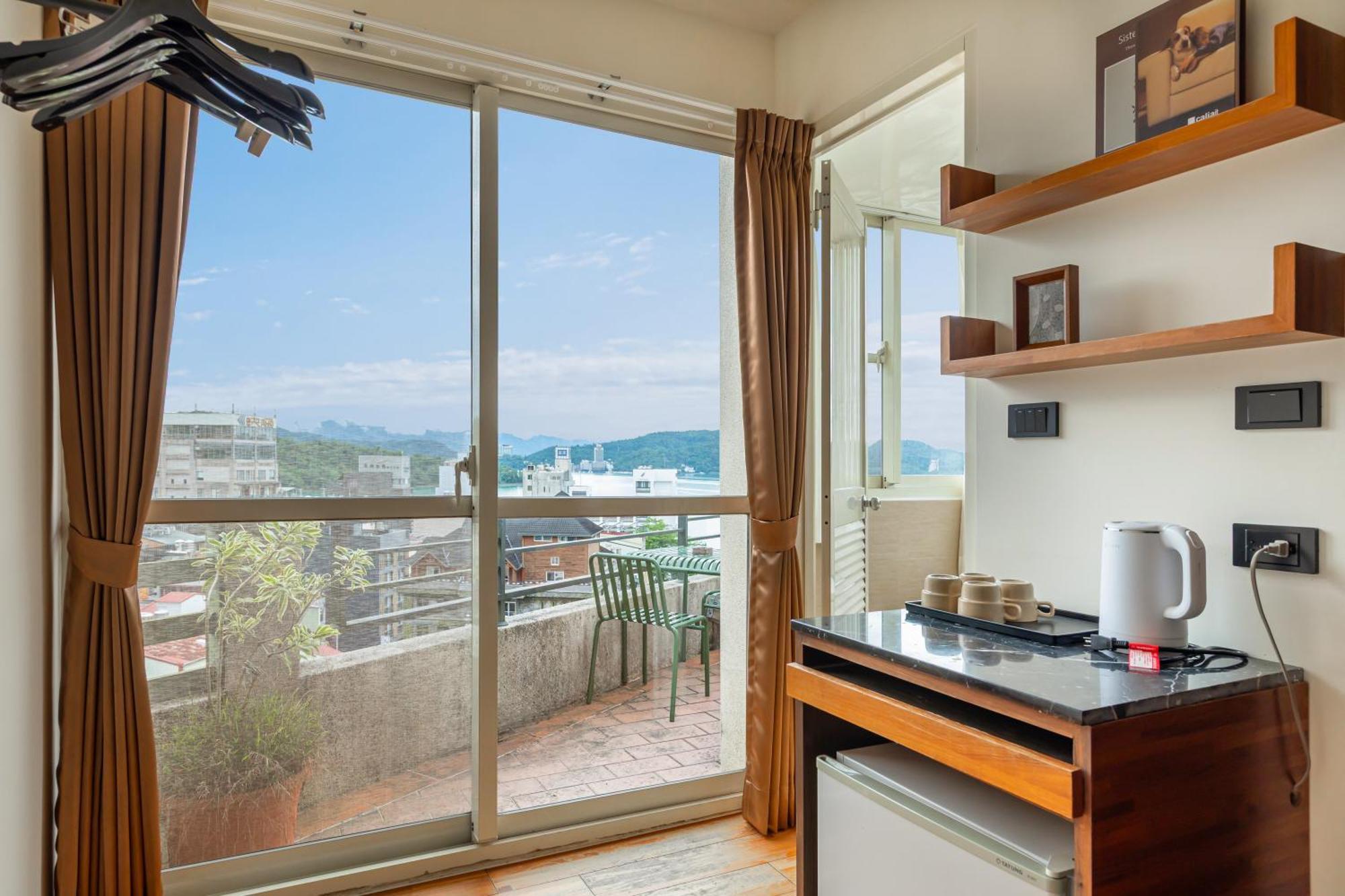 Sun Moon Lake Itathao Vacation Inn With Elevator Yuchi Exterior foto